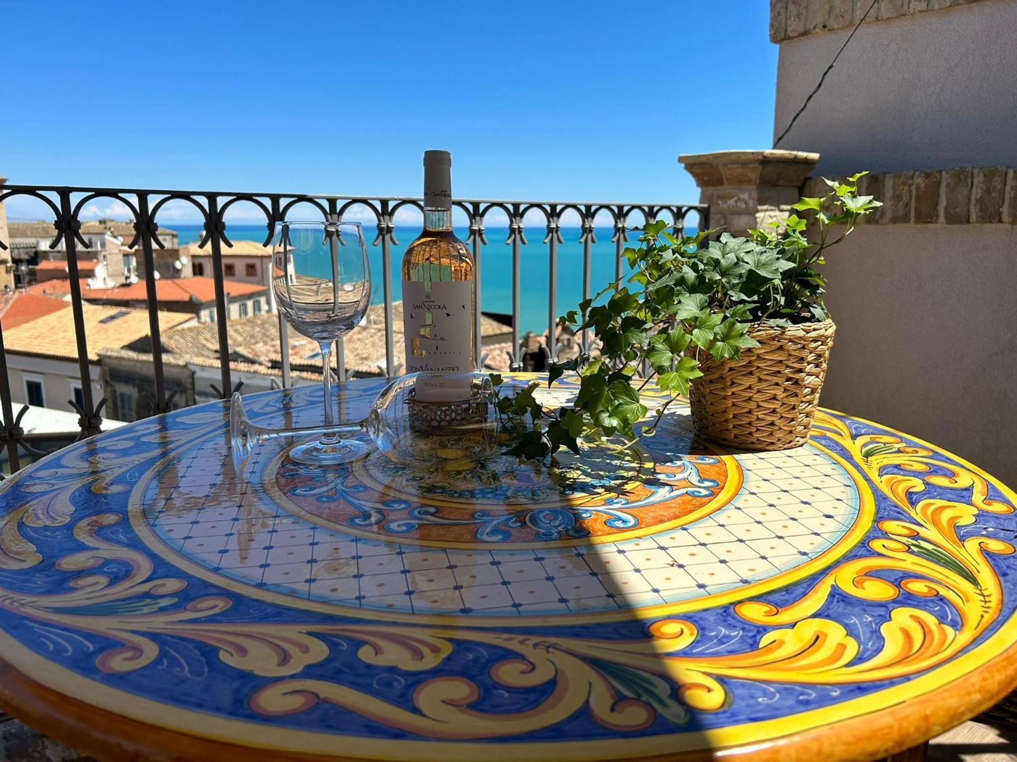 La Fabbrica Di San Pietro Vasto Bed and Breakfast Buitenkant foto